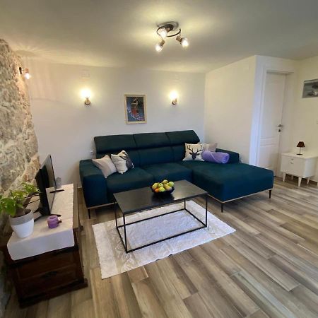 Apartman Veronika Рисика Екстериор снимка